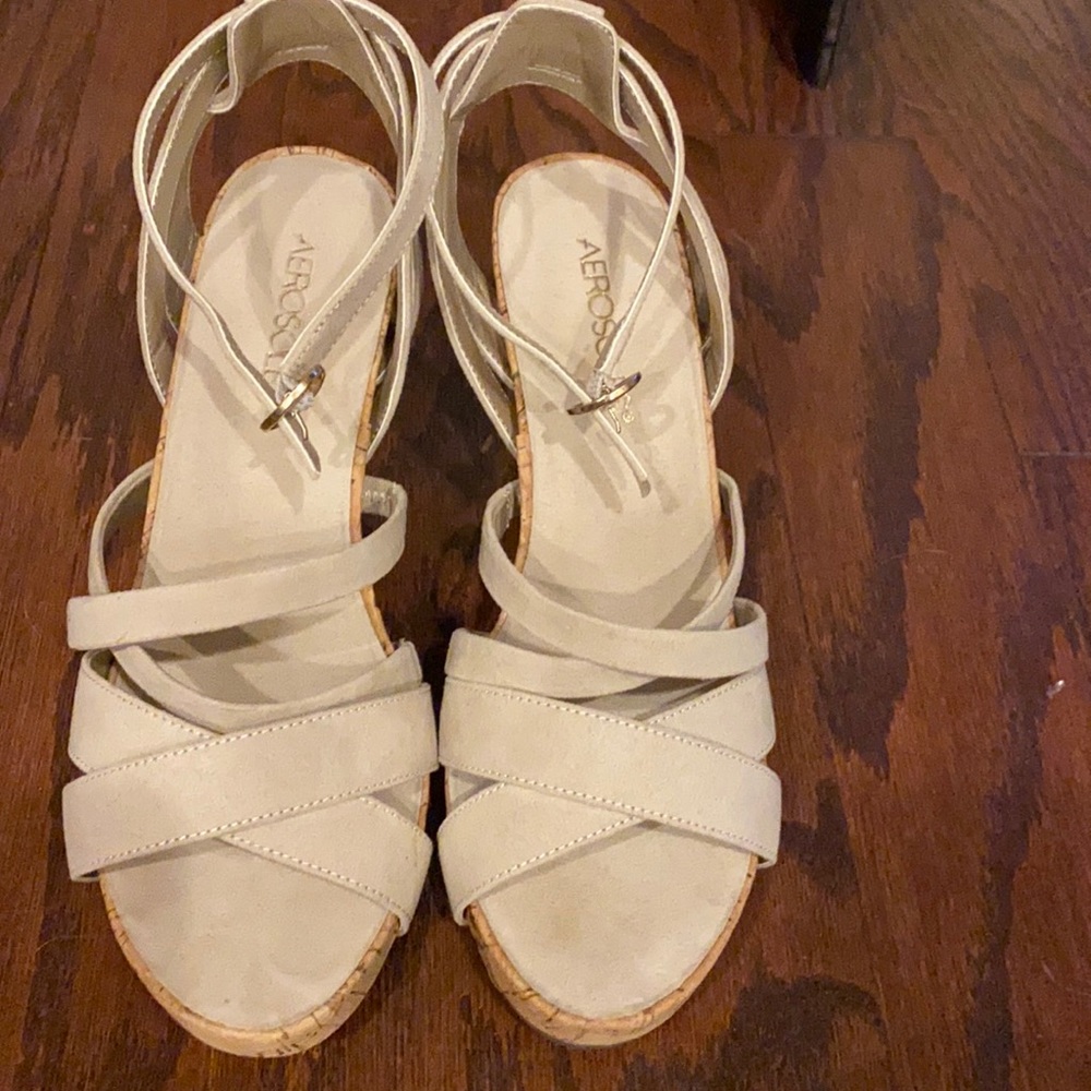 NWOT Aerosole wedge sandals